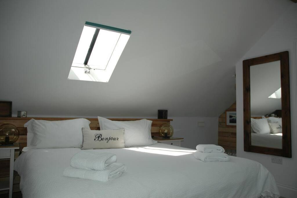 Cowslip Barn Annexe, Countryside Stay Near 치체스터 외부 사진