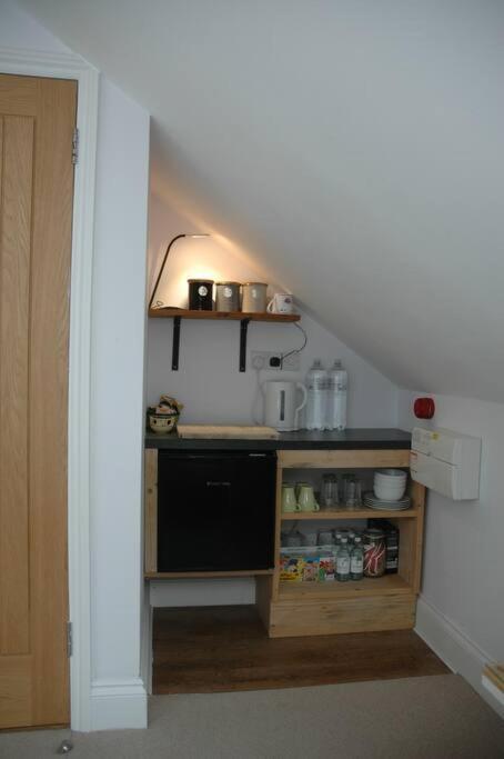 Cowslip Barn Annexe, Countryside Stay Near 치체스터 외부 사진